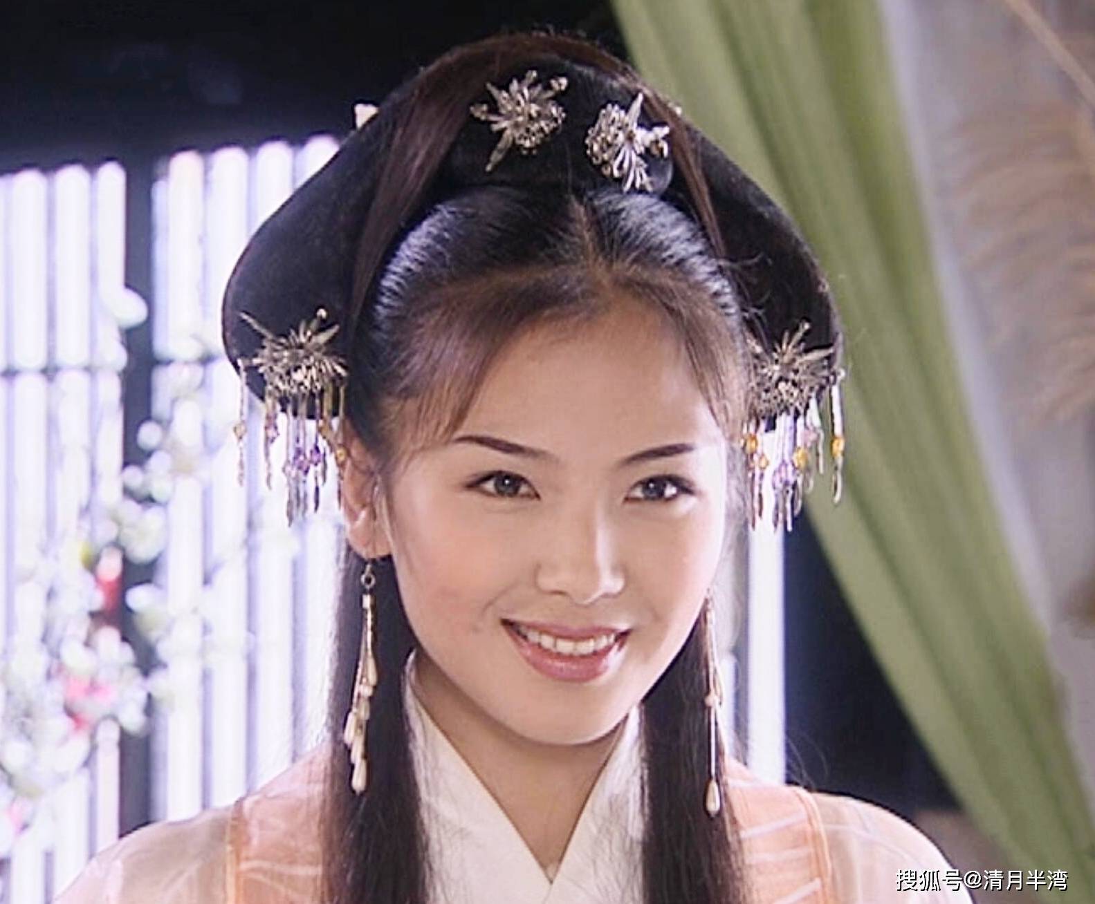 雾中仙子 第3页