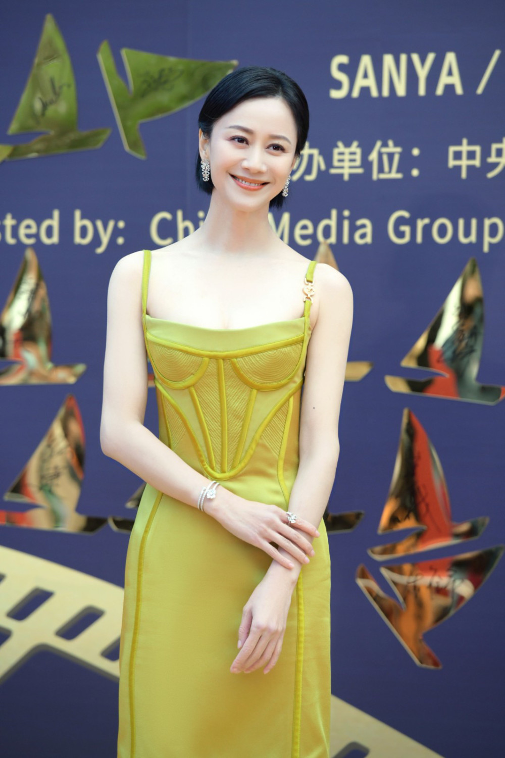 倪虹洁47岁红毯状态，时光不老，魅力依旧
