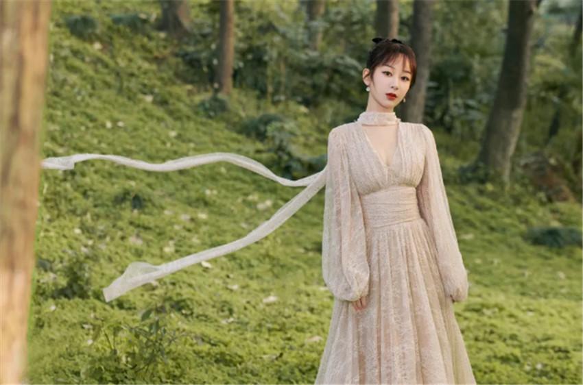 杨幂走红毯礼服视频，时尚魅力与星光熠熠的完美结合