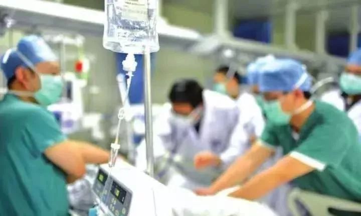 医院气管插错致患者死亡，家属发声背后的医疗伦理与社会责任探讨