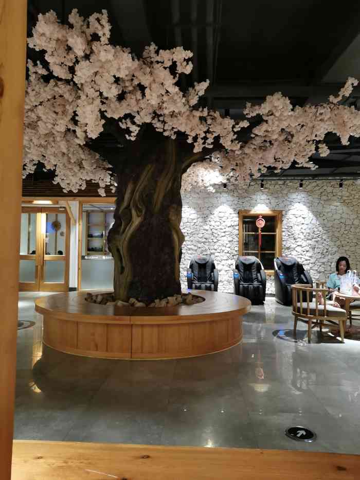 沈阳沐泷泉洗浴阳光店沈阳沐泷泉洗浴阳光店，体验高端洗浴文化的魅力